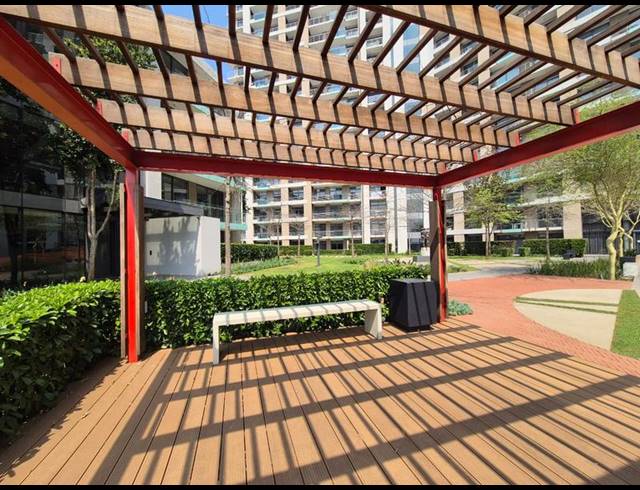 1 BEDROOM APARTMENT FOR SALE IN MENLYN